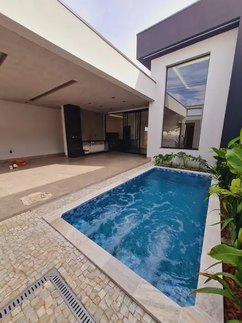 Foto 1 de Casa com 3 quartos à venda, 180m2 em Franca - SP