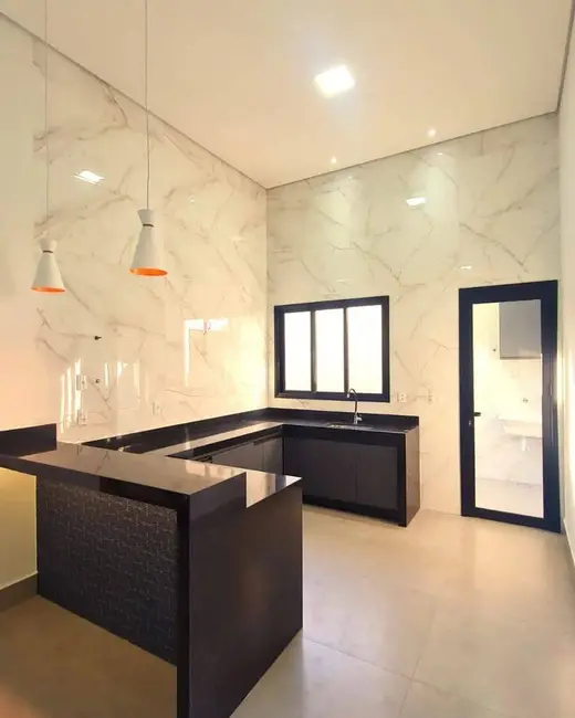 Foto 2 de Casa com 3 quartos à venda, 200m2 em Franca - SP