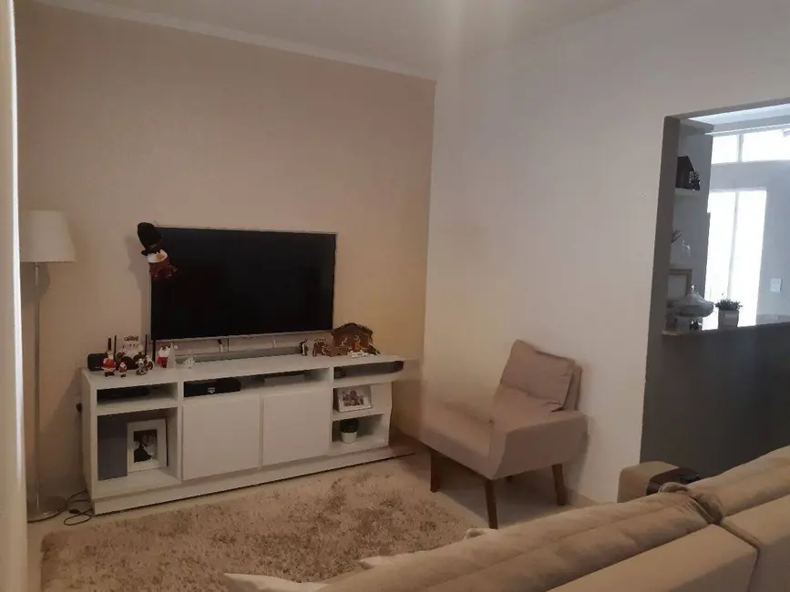 Foto 2 de Casa com 2 quartos à venda, 125m2 em Franca - SP