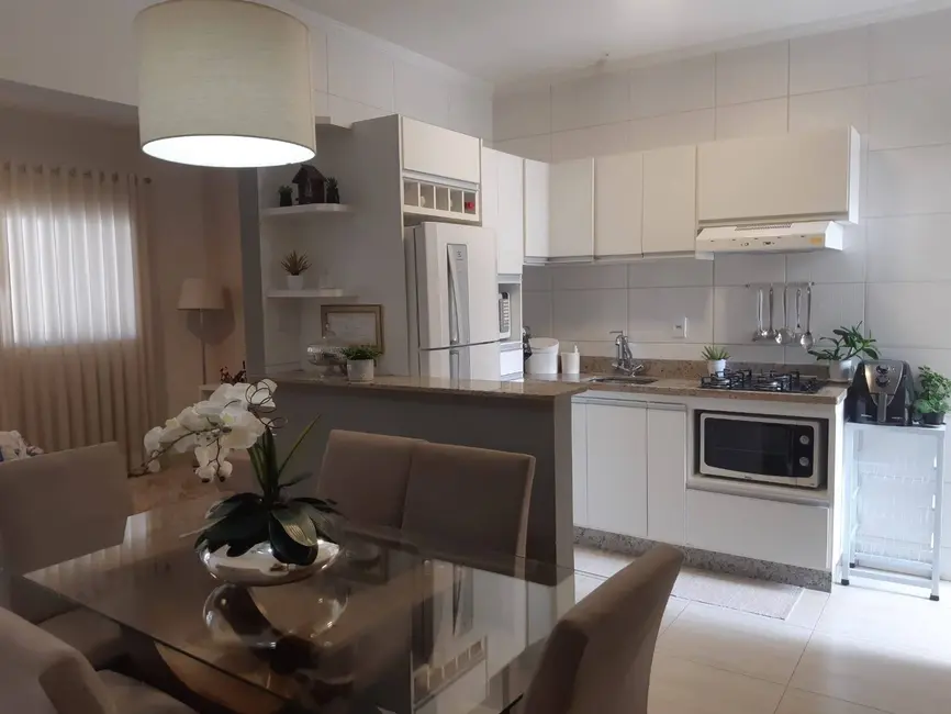 Foto 1 de Casa com 2 quartos à venda, 125m2 em Franca - SP