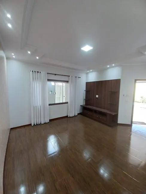 Foto 3 de Casa com 4 quartos à venda, 214m2 em Franca - SP
