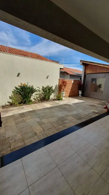 Foto 2 de Casa com 4 quartos à venda, 214m2 em Franca - SP