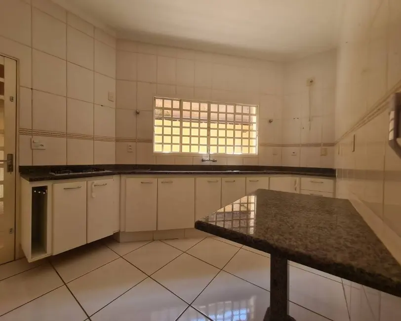 Foto 8 de Casa com 3 quartos à venda, 250m2 em Jardim Lima, Franca - SP