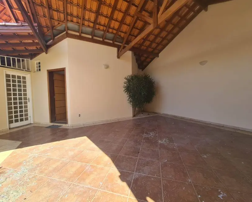 Foto 2 de Casa com 3 quartos à venda, 250m2 em Jardim Lima, Franca - SP