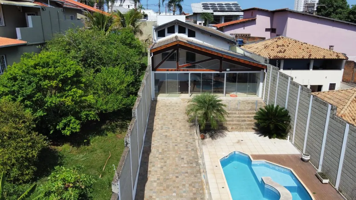 Foto 2 de Casa com 3 quartos à venda, 400m2 em Jardim Lima, Franca - SP