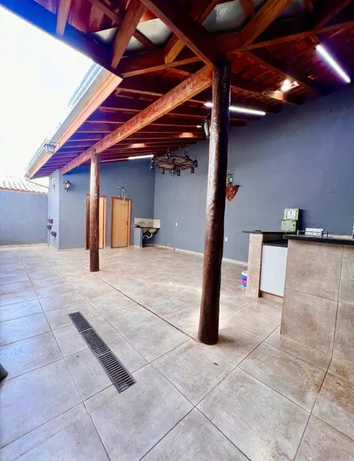 Foto 1 de Casa com 3 quartos à venda, 200m2 em Jardim Luiza, Franca - SP