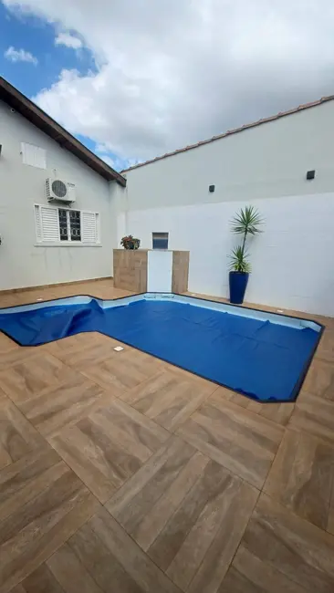 Foto 1 de Casa com 3 quartos à venda, 250m2 em Franca - SP