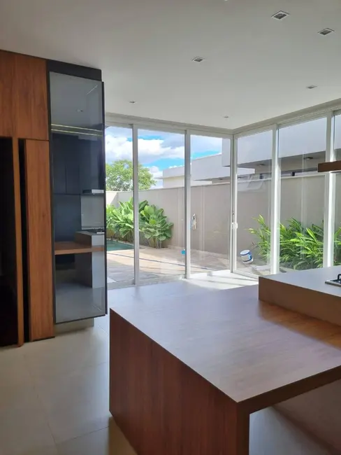 Foto 2 de Casa de Condomínio à venda, 187m2 em Franca - SP