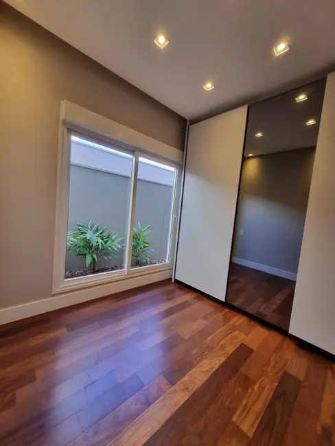 Foto 6 de Casa de Condomínio à venda, 187m2 em Franca - SP