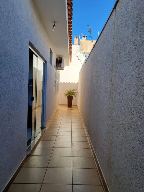 Foto 5 de Casa com 3 quartos à venda em Jardim Piratininga, Franca - SP