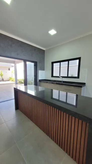 Foto 3 de Casa de Condomínio com 3 quartos à venda, 193m2 em Franca - SP