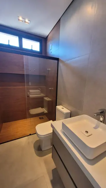 Foto 2 de Casa de Condomínio à venda, 206m2 em Franca - SP