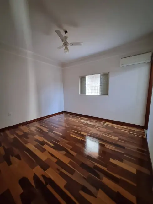 Foto 3 de Casa com 3 quartos à venda, 200m2 em Franca - SP