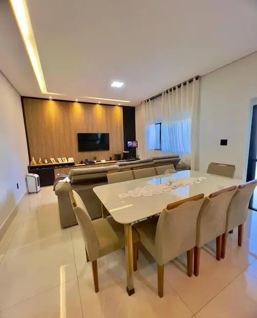 Foto 5 de Casa com 3 quartos à venda, 200m2 em Franca - SP