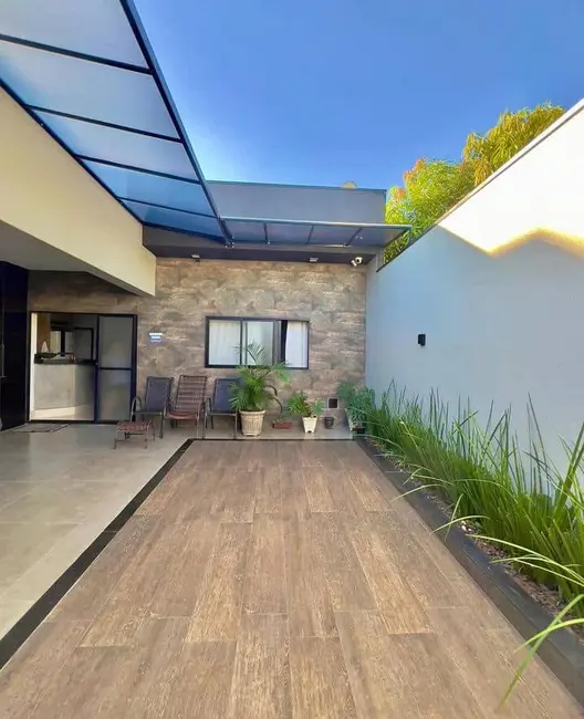 Foto 1 de Casa com 3 quartos à venda, 200m2 em Franca - SP