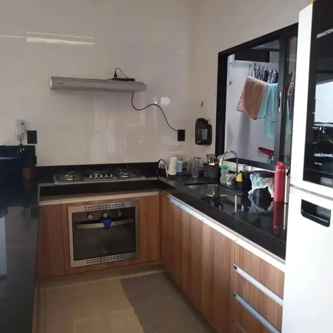 Foto 2 de Casa com 3 quartos à venda, 200m2 em Franca - SP