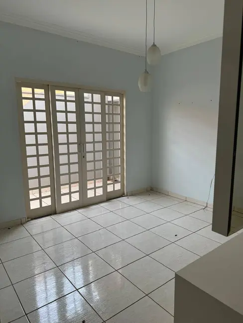 Foto 8 de Casa com 2 quartos à venda, 200m2 em Franca - SP