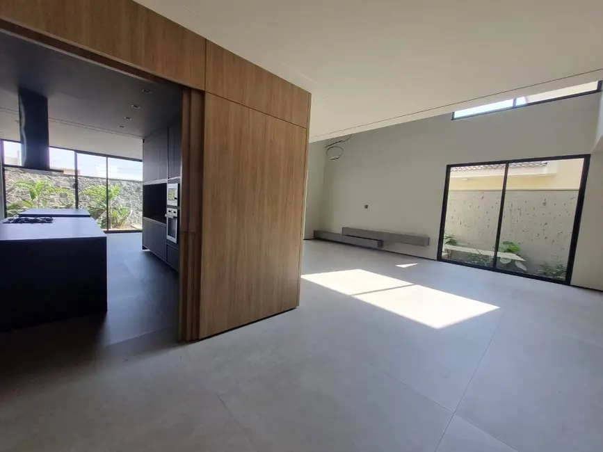 Foto 8 de Casa de Condomínio com 4 quartos à venda em Franca - SP