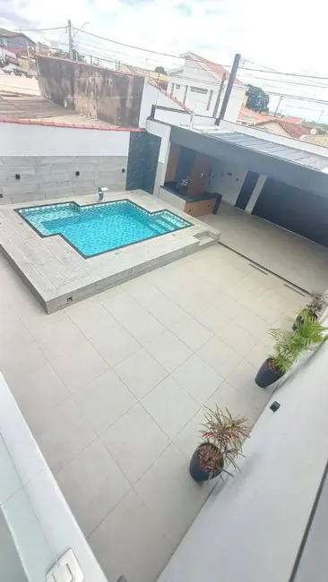 Foto 2 de Casa com 4 quartos à venda, 265m2 em São Joaquim, Franca - SP