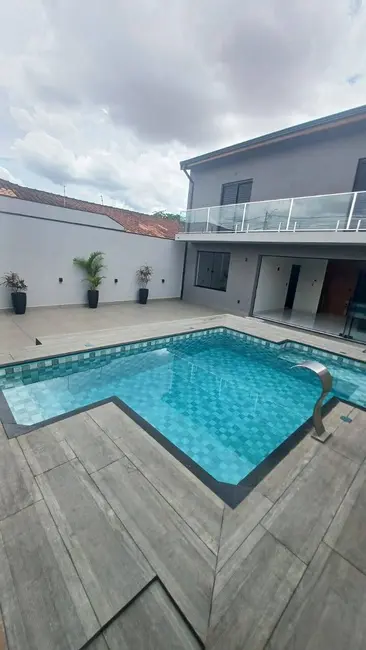 Foto 1 de Casa com 4 quartos à venda, 265m2 em São Joaquim, Franca - SP