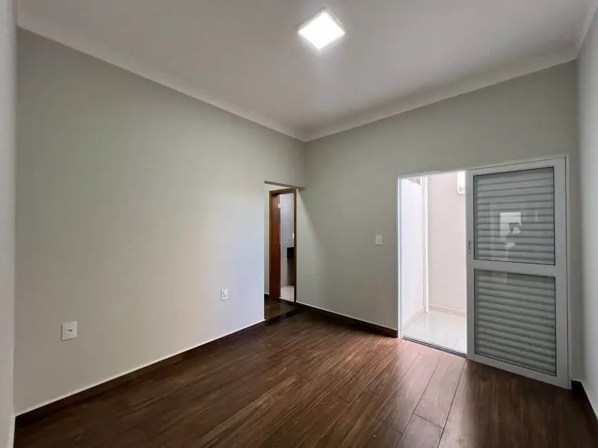 Foto 2 de Casa com 3 quartos à venda, 170m2 em Jardim Ângela Rosa, Franca - SP