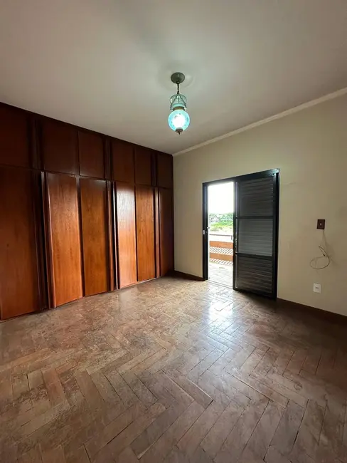 Foto 9 de Casa à venda, 345m2 em São José, Franca - SP