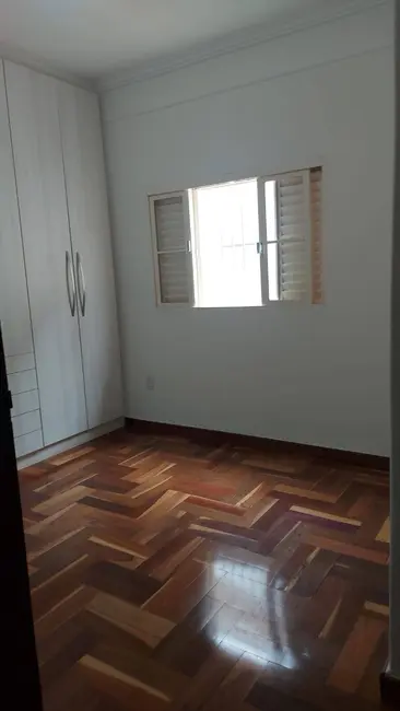 Foto 3 de Casa à venda, 250m2 em Jardim Ângela Rosa, Franca - SP