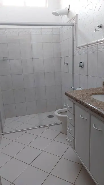 Foto 8 de Casa à venda, 250m2 em Jardim Ângela Rosa, Franca - SP