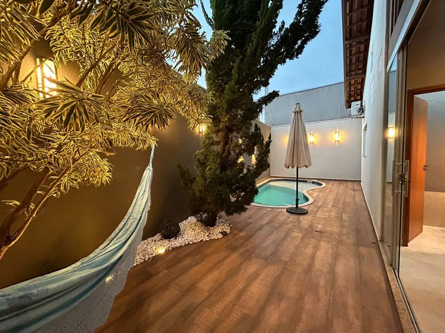 Foto 1 de Casa com 3 quartos à venda, 165m2 em Franca - SP