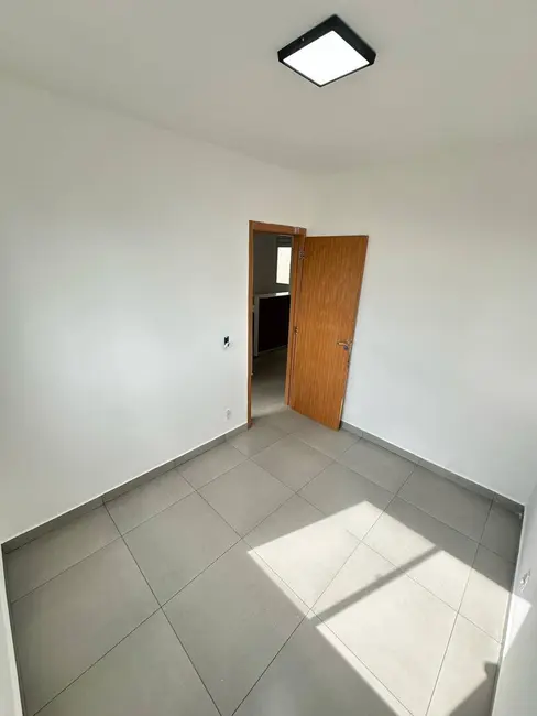 Foto 5 de Apartamento com 2 quartos à venda, 40m2 em Vila Rezende, Franca - SP