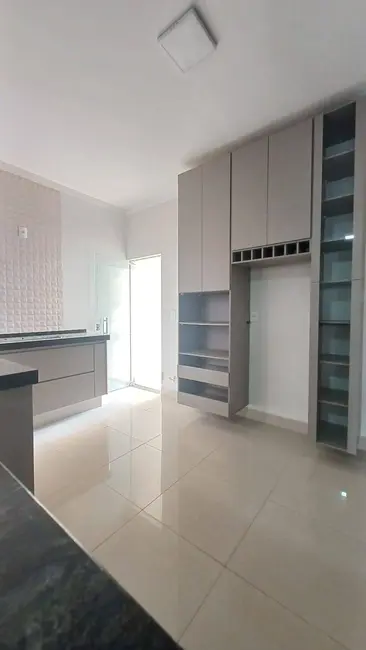 Foto 4 de Casa com 2 quartos à venda, 125m2 em Jardim Ângela Rosa, Franca - SP