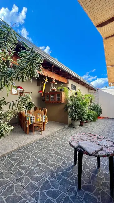 Foto 1 de Casa com 3 quartos à venda, 200m2 em Jardim Flórida, Franca - SP