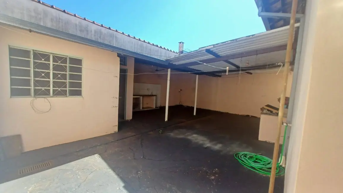 Casa com 2 quartos à venda, 130m2 em Vila Scarabucci, Franca - SP - imagem 4 Foto 4 de Casa com 2 quartos à venda, 130m2 em Vila Scarabucci, Franca - SP