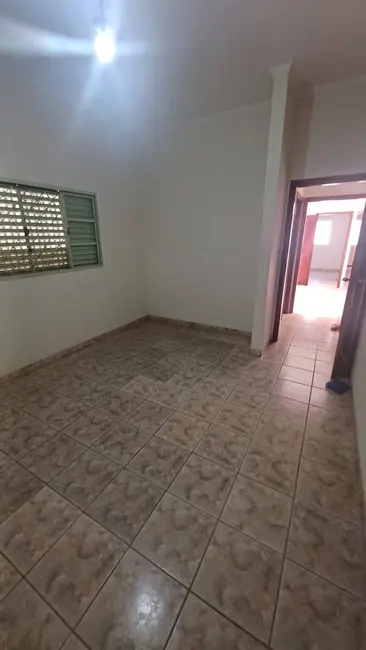 Casa com 2 quartos à venda, 130m2 em Vila Scarabucci, Franca - SP - imagem 5 Foto 5 de Casa com 2 quartos à venda, 130m2 em Vila Scarabucci, Franca - SP