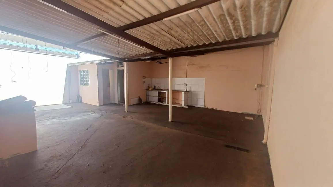 Casa com 2 quartos à venda, 130m2 em Vila Scarabucci, Franca - SP - imagem 3 Foto 3 de Casa com 2 quartos à venda, 130m2 em Vila Scarabucci, Franca - SP