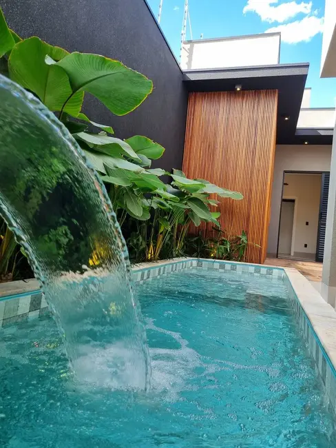 Casa com 3 quartos à venda, 160m2 em Franca - SP - imagem 1 Foto 1 de Casa com 3 quartos à venda, 160m2 em Franca - SP