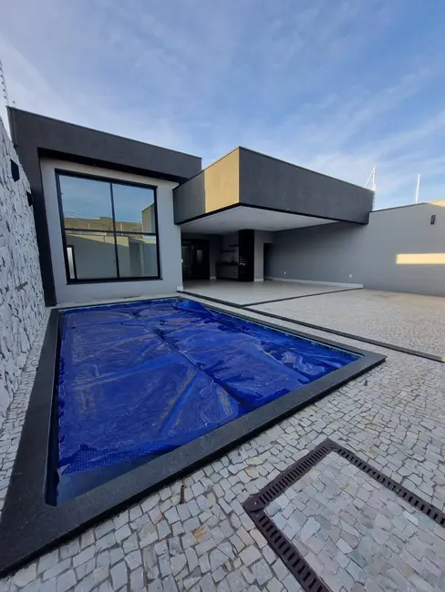 Foto 1 de Casa com 3 quartos à venda em Franca - SP