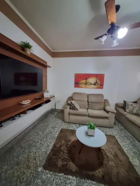 Foto 3 de Casa com 3 quartos à venda, 275m2 em Jardim Ângela Rosa, Franca - SP