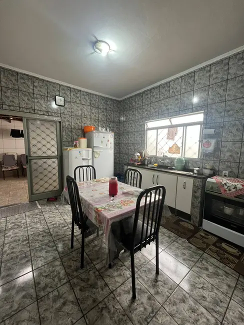 Foto 3 de Sala Comercial à venda, 166m2 em Jardim Luiza, Franca - SP