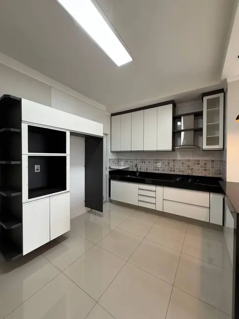 Foto 7 de Apartamento com 2 quartos à venda, 72m2 em Franca - SP