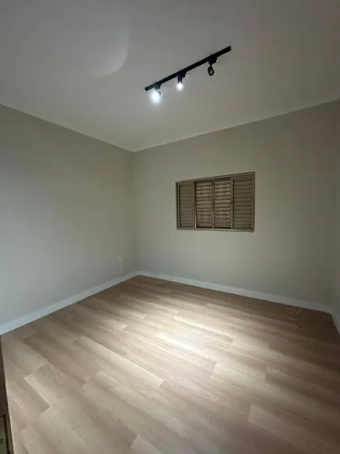 Foto 2 de Casa com 3 quartos à venda, 200m2 em Franca - SP