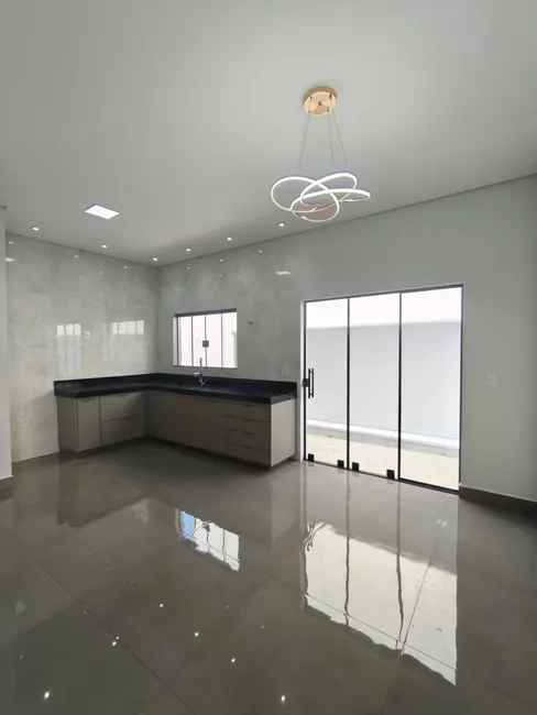 Foto 1 de Casa com 2 quartos à venda, 70m2 em Franca - SP