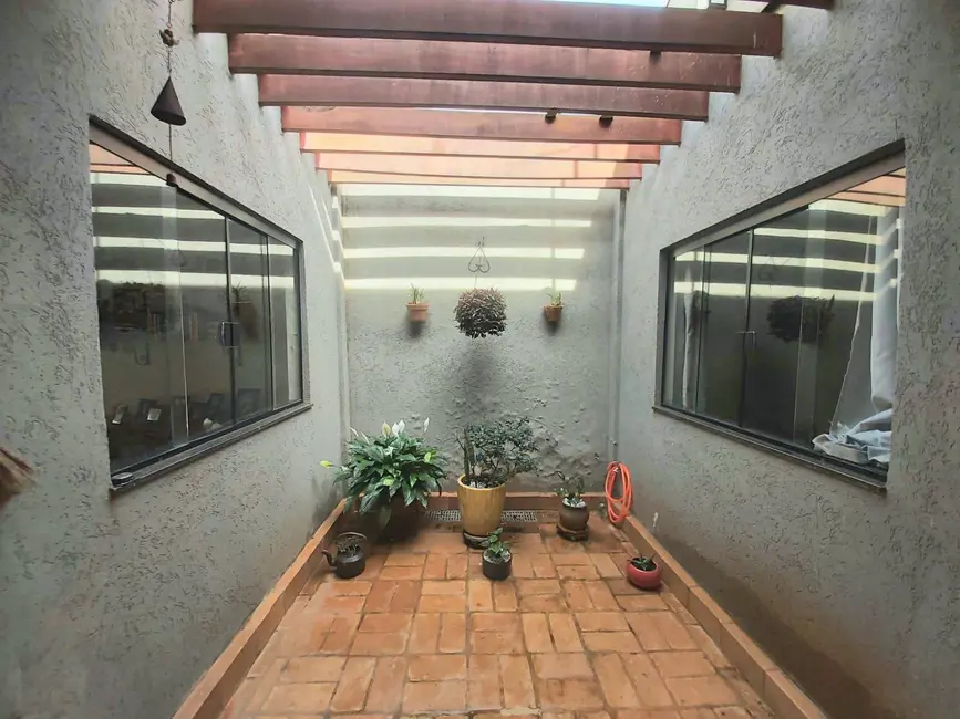 Foto 6 de Casa com 3 quartos à venda em Vila Totoli, Franca - SP