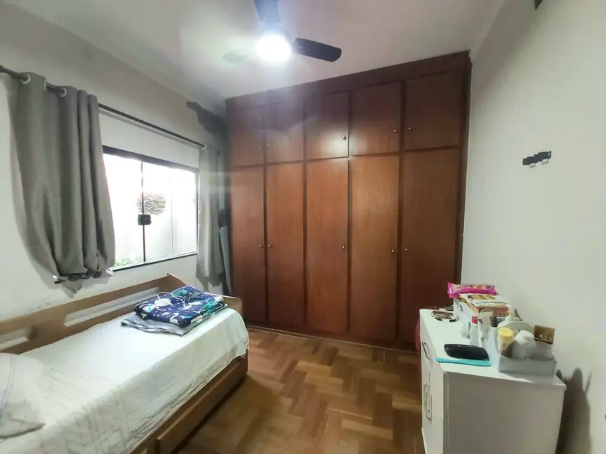 Foto 7 de Casa com 3 quartos à venda em Vila Totoli, Franca - SP