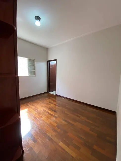 Foto 4 de Casa com 3 quartos à venda, 275m2 em Vila Totoli, Franca - SP