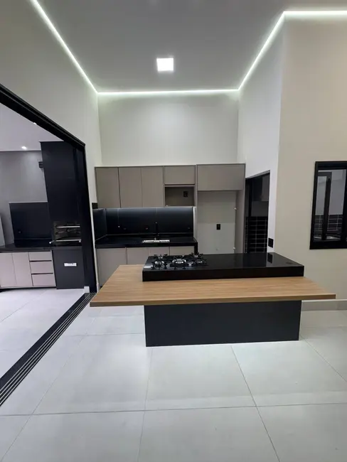 Foto 1 de Casa com 3 quartos à venda, 100m2 em Franca - SP