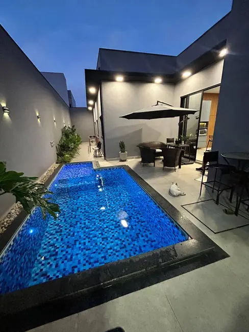 Foto 1 de Casa com 3 quartos à venda em Franca - SP