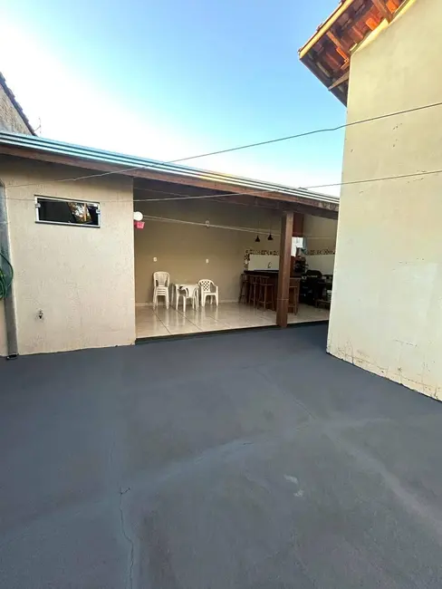 Foto 2 de Casa com 2 quartos à venda, 120m2 em Franca - SP