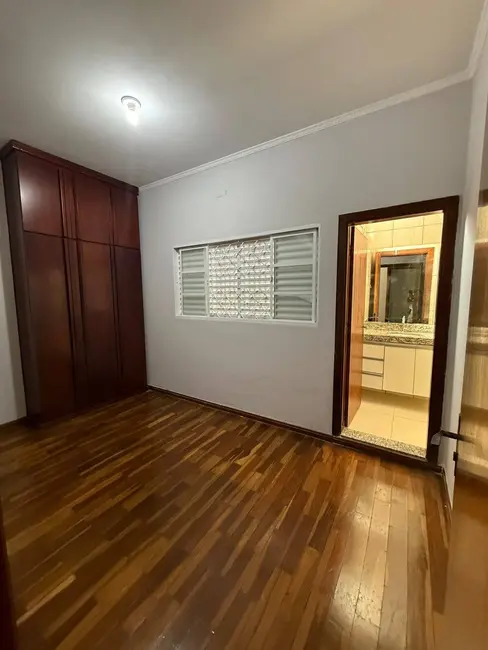 Foto 12 de Casa à venda, 500m2 em Franca - SP