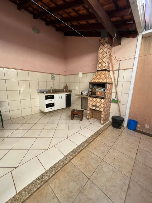 Casa com 3 quartos à venda, 160m2 em Residencial São Vicente, Franca - SP - imagem 1 Foto 1 de Casa com 3 quartos à venda, 160m2 em Residencial São Vicente, Franca - SP